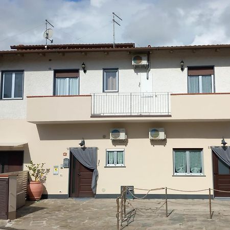 Casa Luce Apartment Marina di Massa Exterior foto